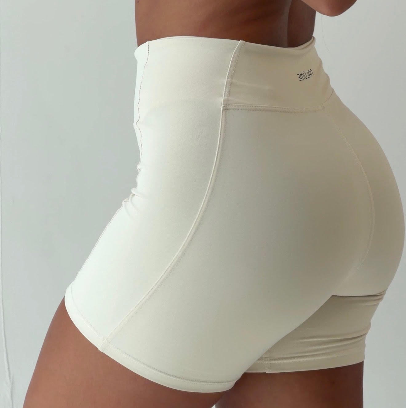 Short Aurea - Areia