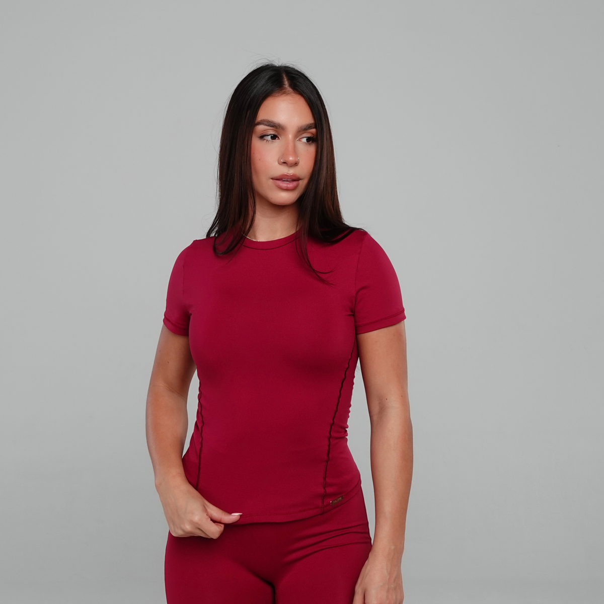 Camiseta Baby Tee - Bordô