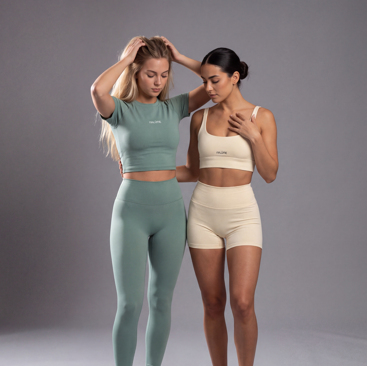 Top Lume + Cropped Aura