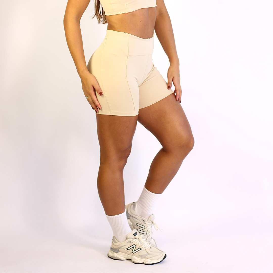 Short Aurea - Areia